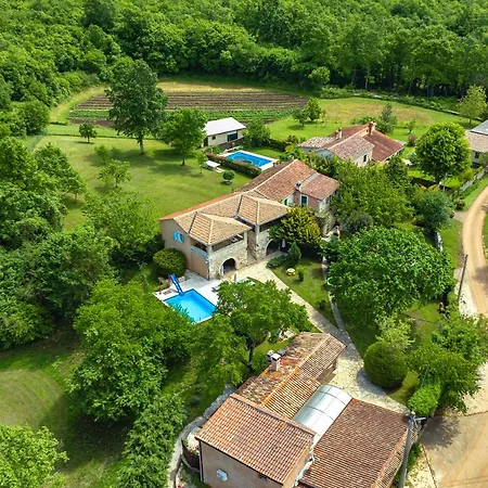 Casa Karnevali
